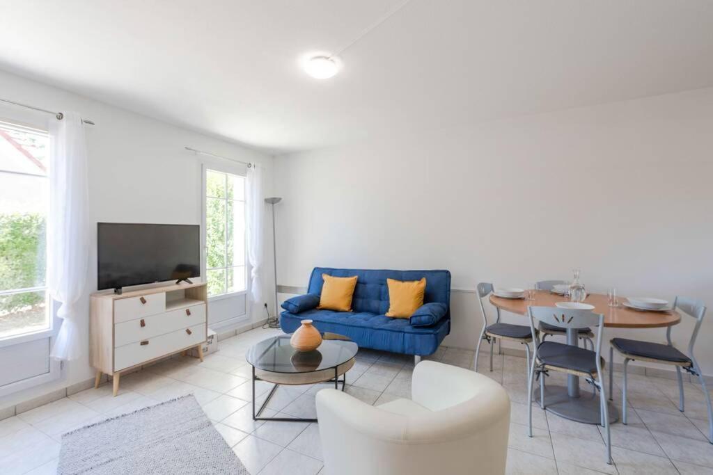 Guest House III Magny-le-Hongre Exterior foto